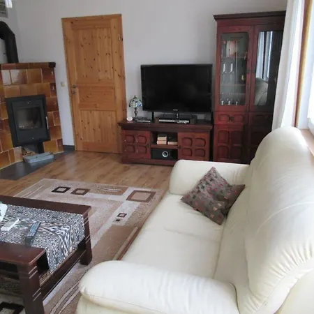 Gemutliches Ferienhaus In Mit Terrasse Und Grill Hébergement de vacances Musselmow